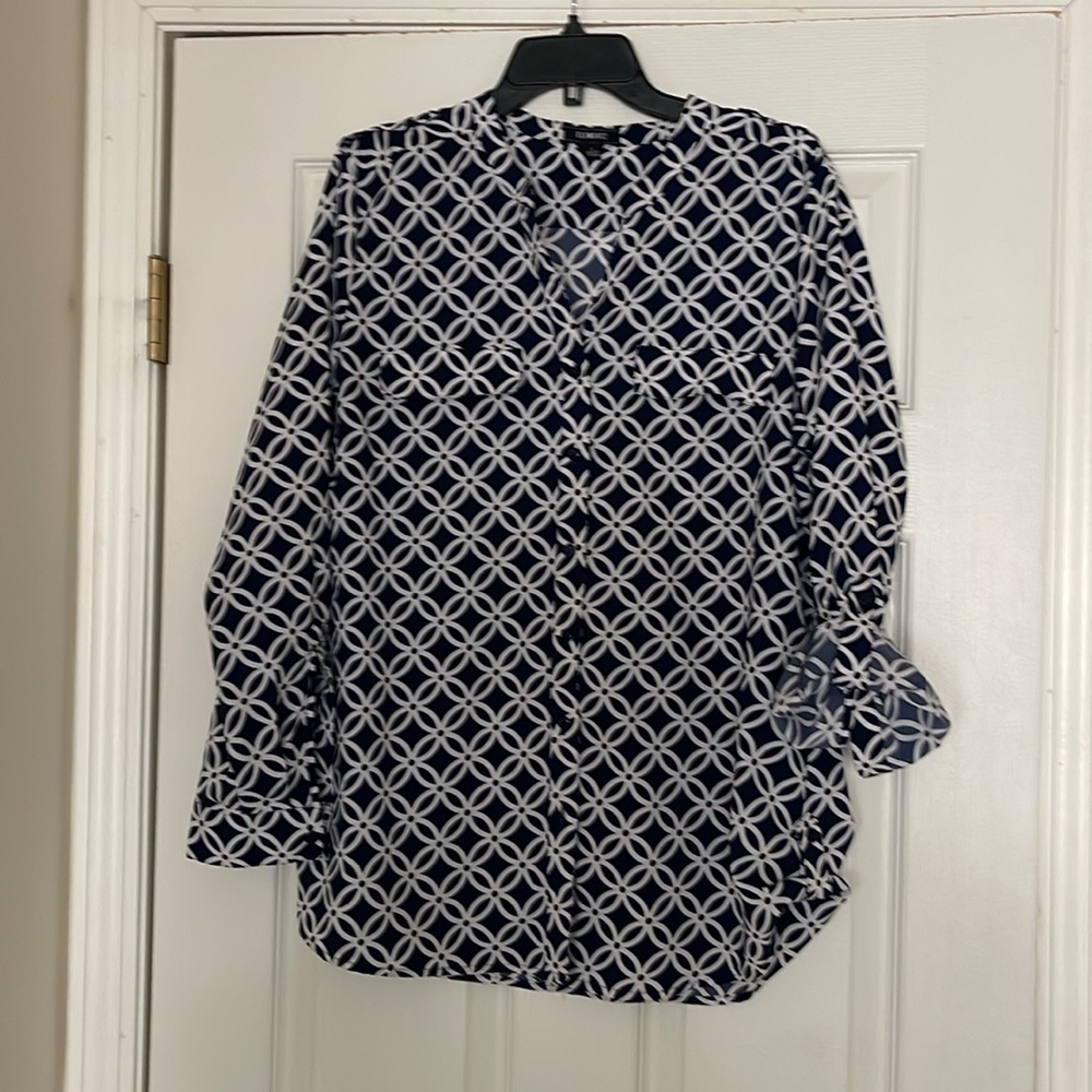 Elements - Navy and White Geometric Women's Top - size L - Picture 8 of 9